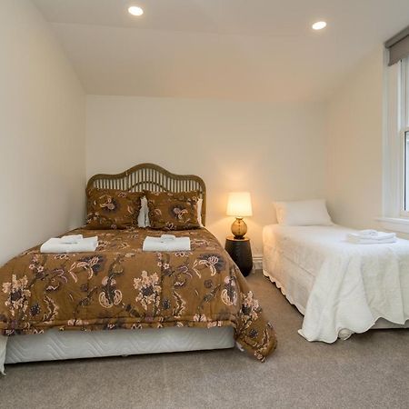 Inner City Executive Living On Stuart Street 但尼丁 外观 照片